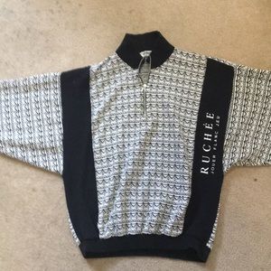 Ruchee Jouer Flanc Jeu